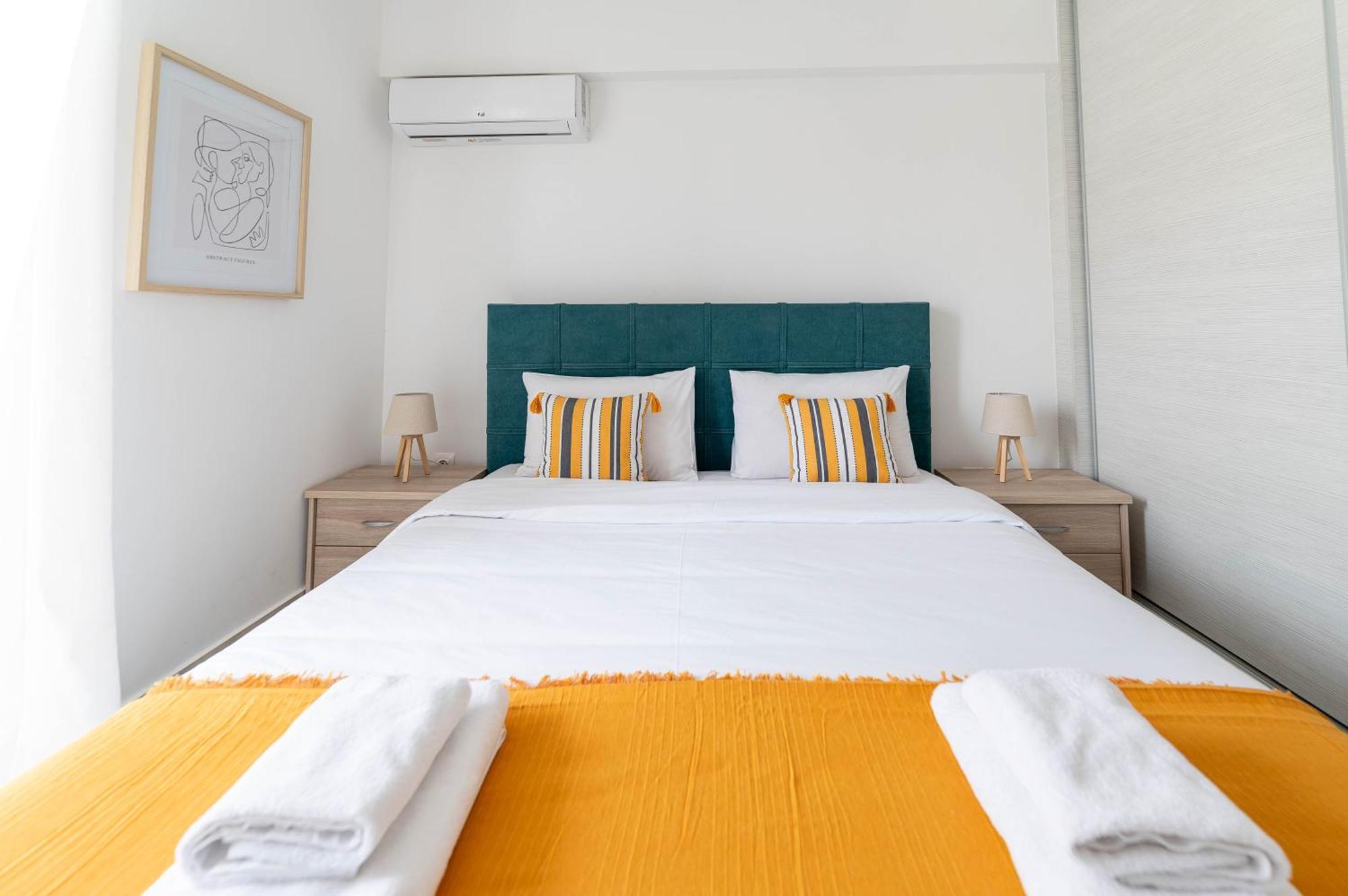 Modern Spacious Apartment Located In Pireo Esterno foto